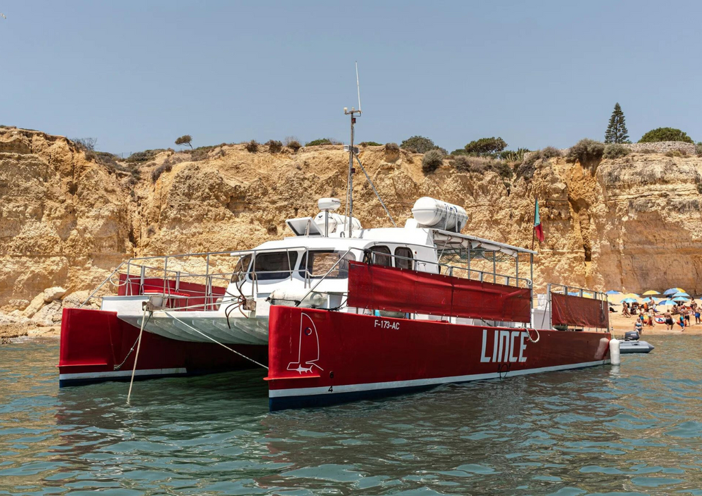 Private Catamaran – 42 pax