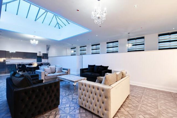 Liverpool,  4* Central Apartments
